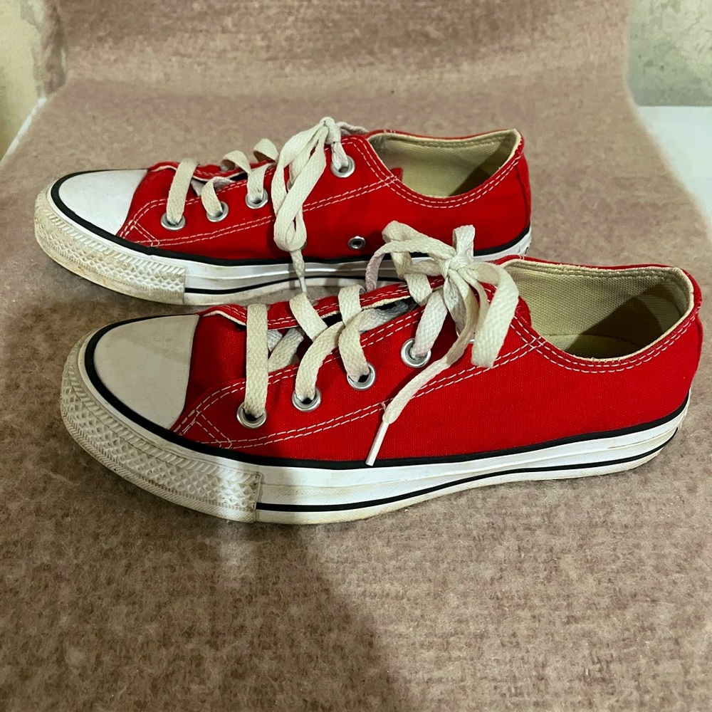 Converse All Stars red shoes size 4 youth